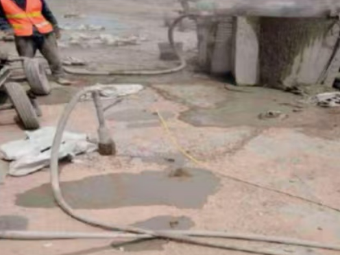 兰州水泥混凝土路面板底注浆技术 路面脱空注浆整治方案